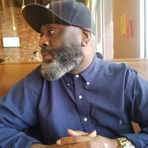 Meet your Posher, Troy